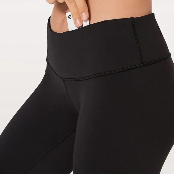 LULULEMON BLACK WUNDER UNDER CAPRI / CROP - Picture 4 of 8